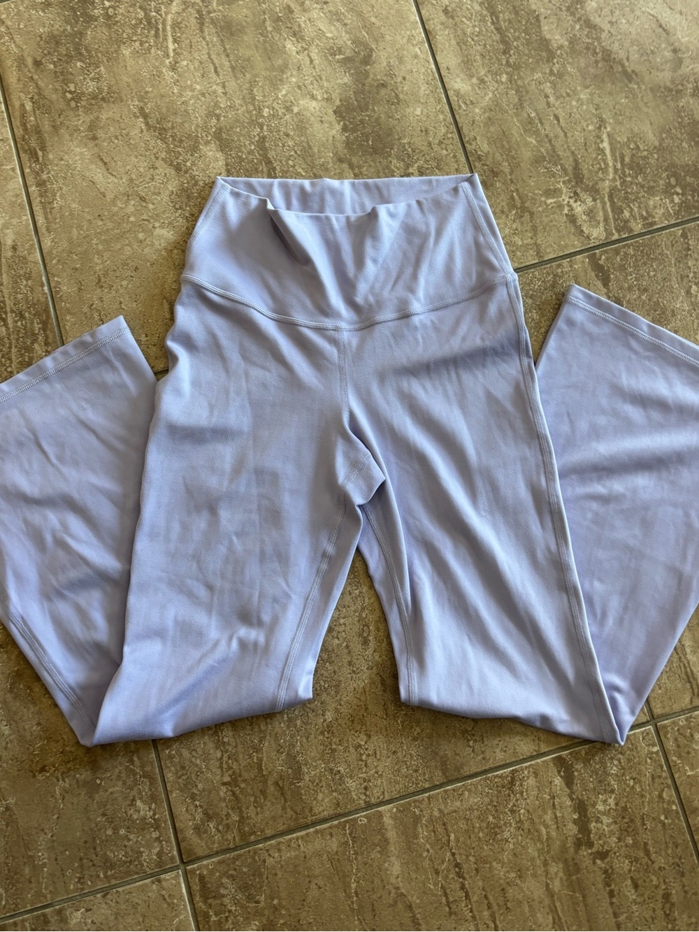 Gilly Hicks recharge flare leggings